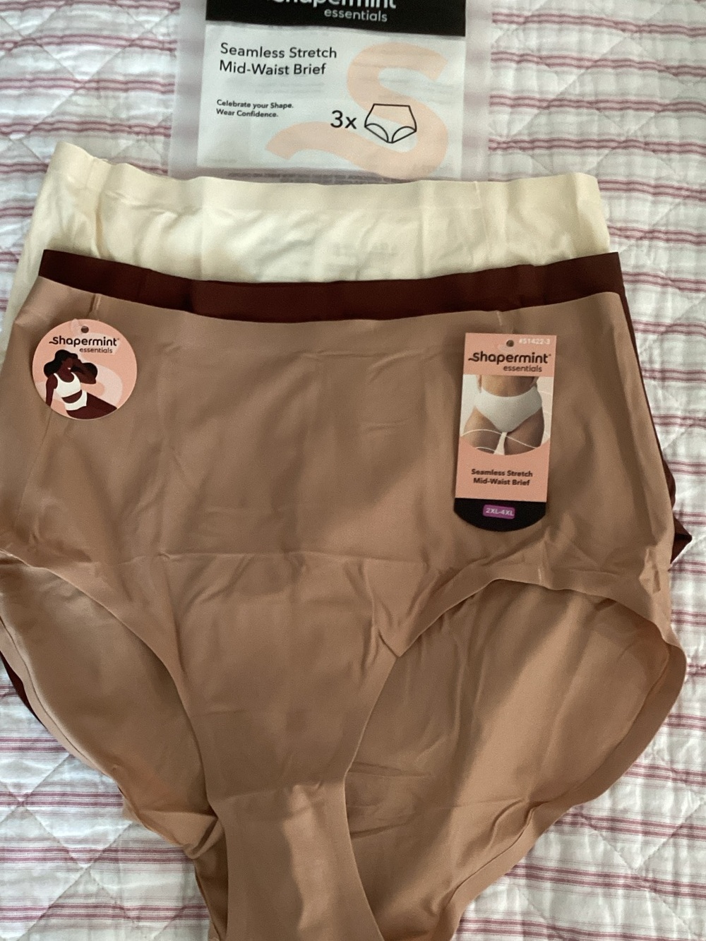 Shapermint Women's Seamless Mid-Waist Briefs - Cream, Brown, Tan (3-Pack)